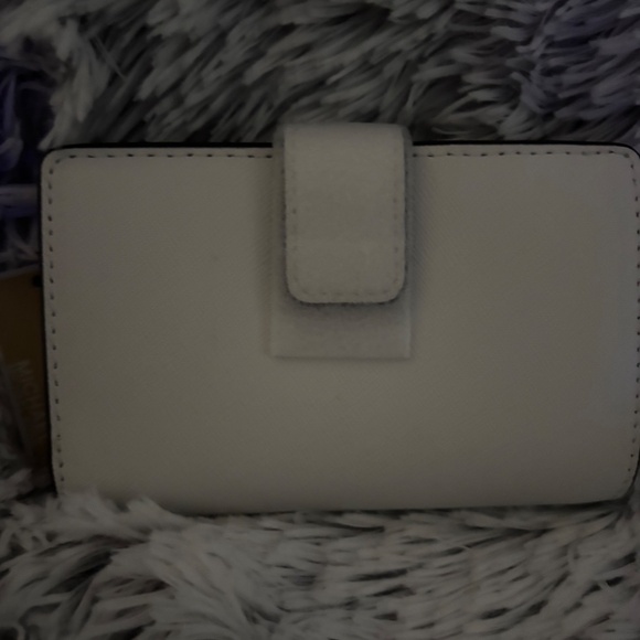 NWT White Michael Kors Jet Set Med Bi-fold Leather Wallet - Picture 2 of 5